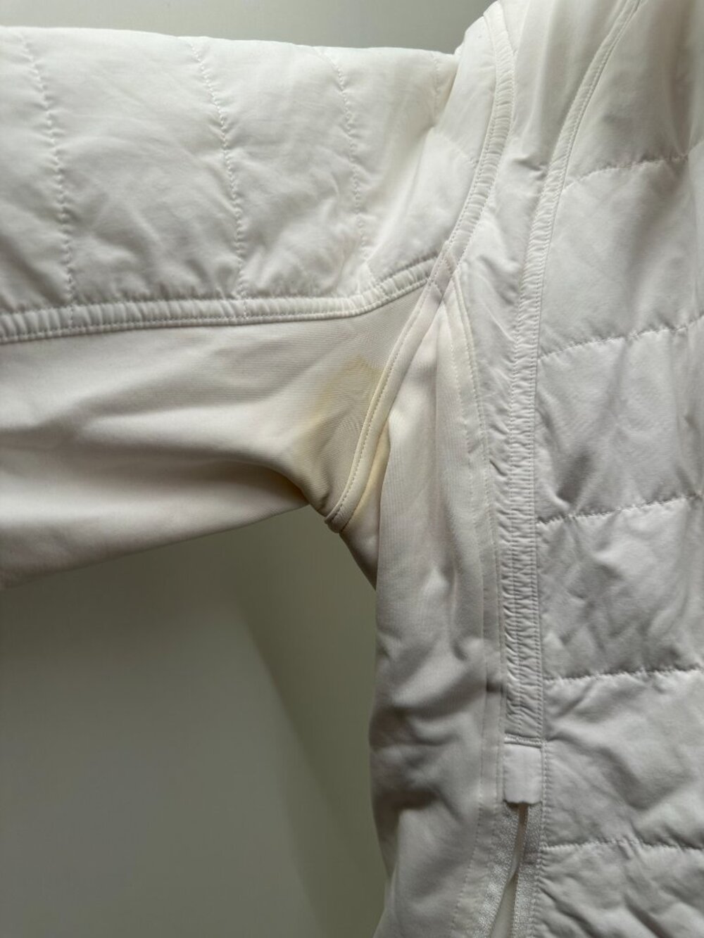 Lululemon Quilted Mixed Media Hooded Jacket Size 8 White Puffer Stretch Panels - Picture 7 of 7